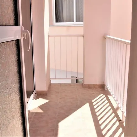 بيت للعطل 3 Bedroom Townhouse & Communal Pool -